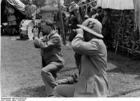 Bundesarchiv Bild 135-S-05-02-36, Tibetexpedition, Geer Und Krause Filmend