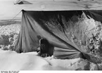 Bundesarchiv Bild 135-S-06-17-04, Tibetexpedition, Expeditionslager, Zemutal