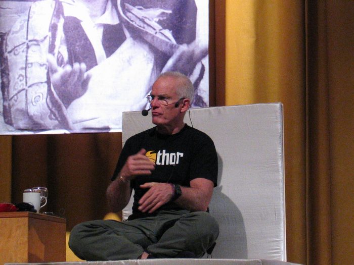 Auf das Bild klicken um es zu vergrößern! Lama Ole Nydahl im Thor T-Shirt