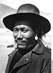 Bundesarchiv Bild 135-S-14-02-11, Tibetexpedition, Tibetischer Soldat