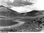 Bundesarchiv Bild 135-S-02-05-01, Tibetexpedition, Landschaftsaufnahme, See