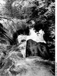 Bundesarchiv Bild 135-S-03-11-07, Tibetexpedition, Wasserfall