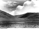 Bundesarchiv Bild 135-S-04-22-28, Tibetexpedition, Landschaftsaufnahme