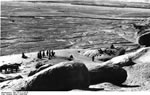 Bundesarchiv Bild 135-S-12-38-45, Tibetexpedition, Ort der Himmelsbestattung