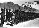 Bundesarchiv Bild 135-S-17-14-34, Tibetexpedition, Shigatse, Truppenparade